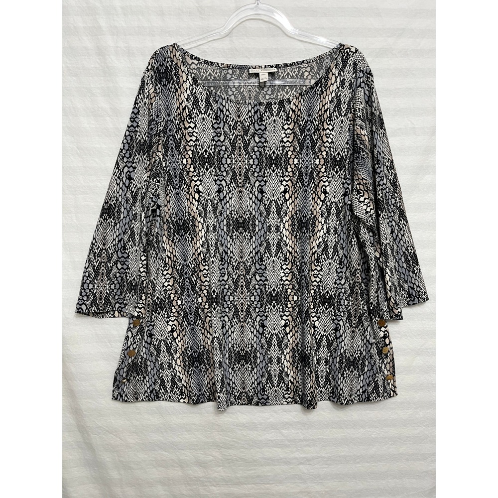 Dana Buchman Blouse XXL Grey Snakeskin Animal Side Button Stretch Knit Comfy